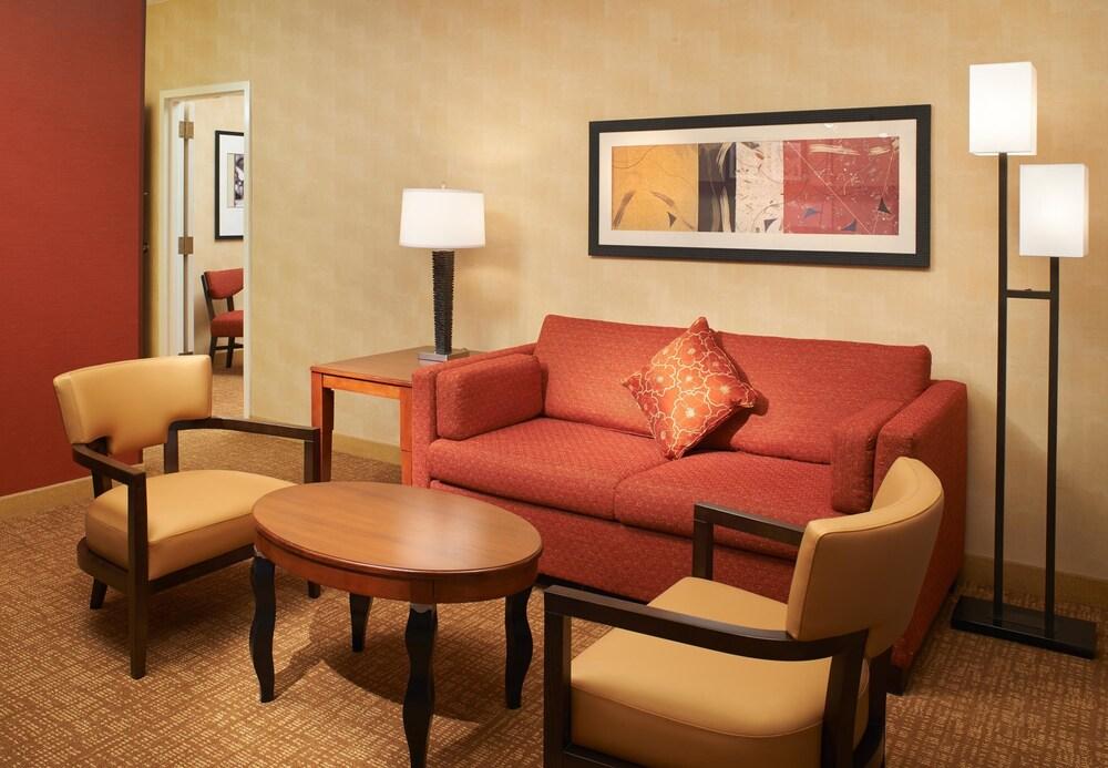 Courtyard By Marriott Chicago Naperville Εξωτερικό φωτογραφία