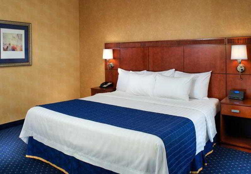 Courtyard By Marriott Chicago Naperville Εξωτερικό φωτογραφία